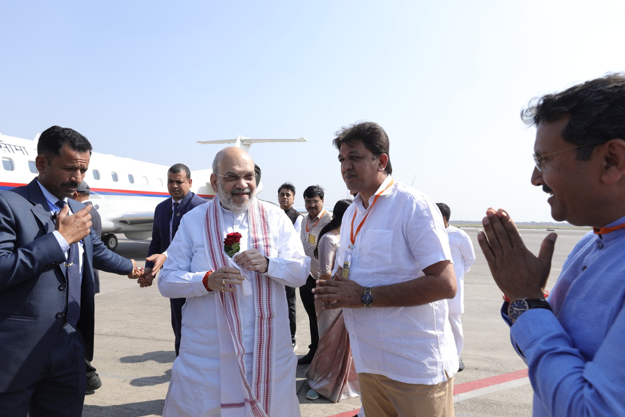 તા.૨૨-૦૧-૨૦૨૫ ના રોજ ભારતના પ્રખ્યાત ગૃહમંત્રી આદરણીય શ્રી અમિતભાઈ શાહ સાહેબનું આજે સુરત એરપોર્ટ પર ચોર્યાસી વિધાનસભાના લોકપ્રિય ધારાસભ્ય શ્રી સંદિપભાઈ દેસાઈ દ્વારા સ્વાગત કરવામાં આવ્યું હતું.